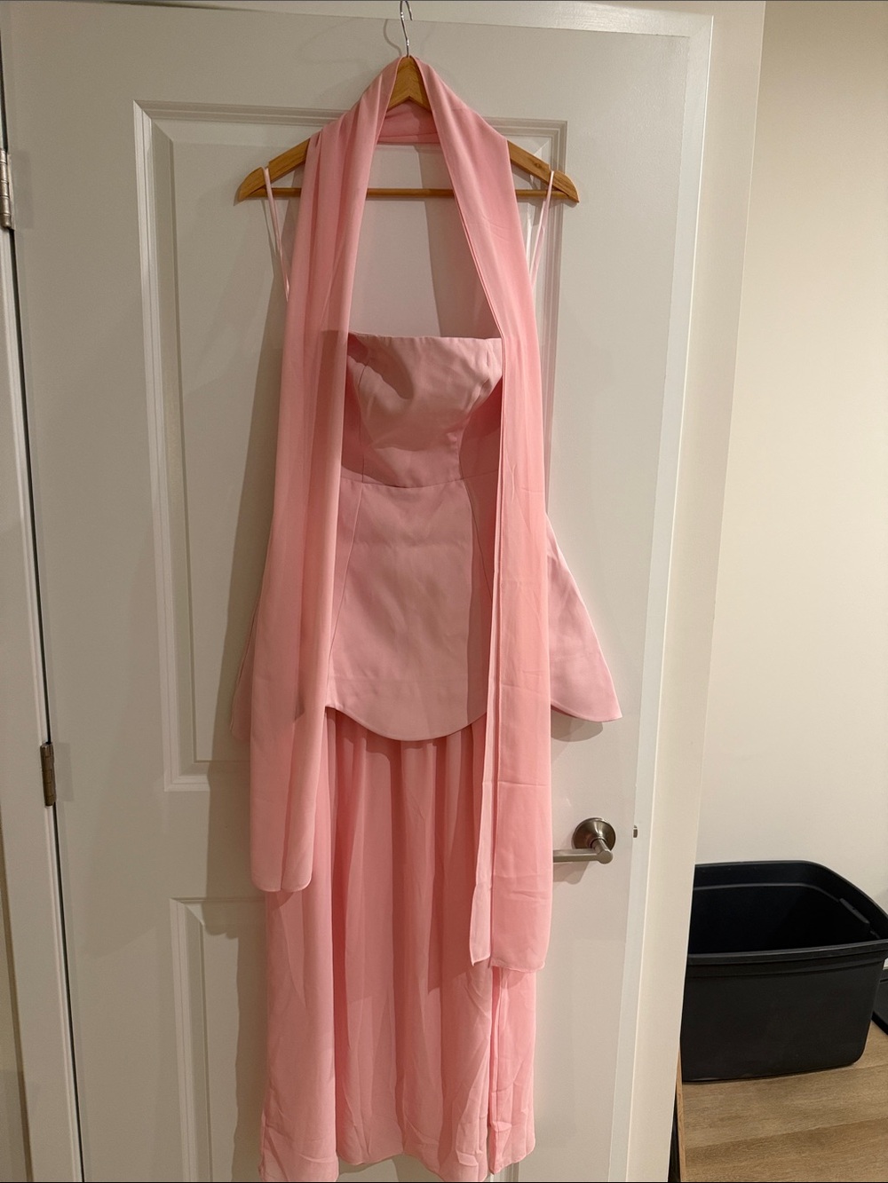 Elegant Strapless Pink Evening Dress with Coordinating Shawl